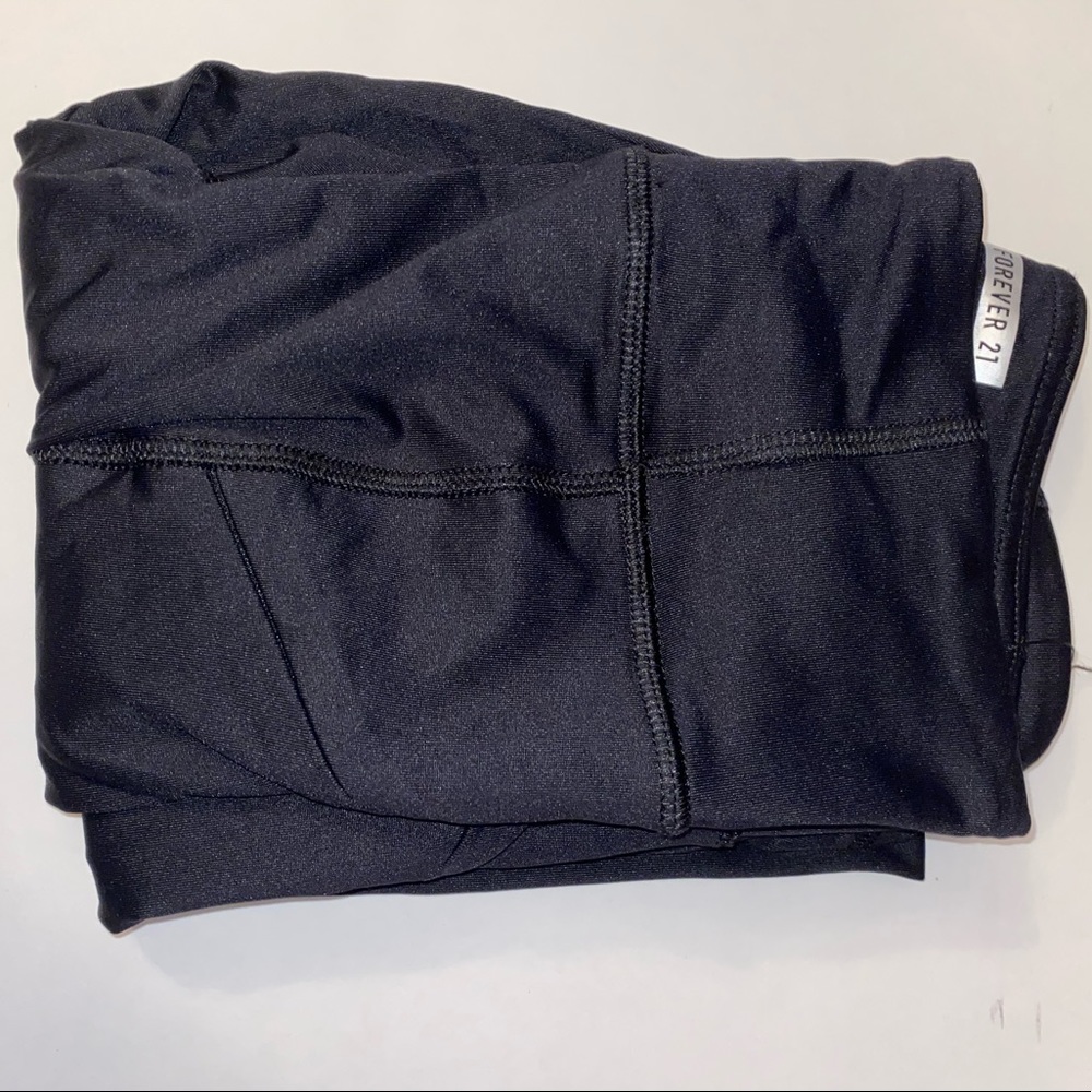 Forever 21 XS Active Leggings with Pockets